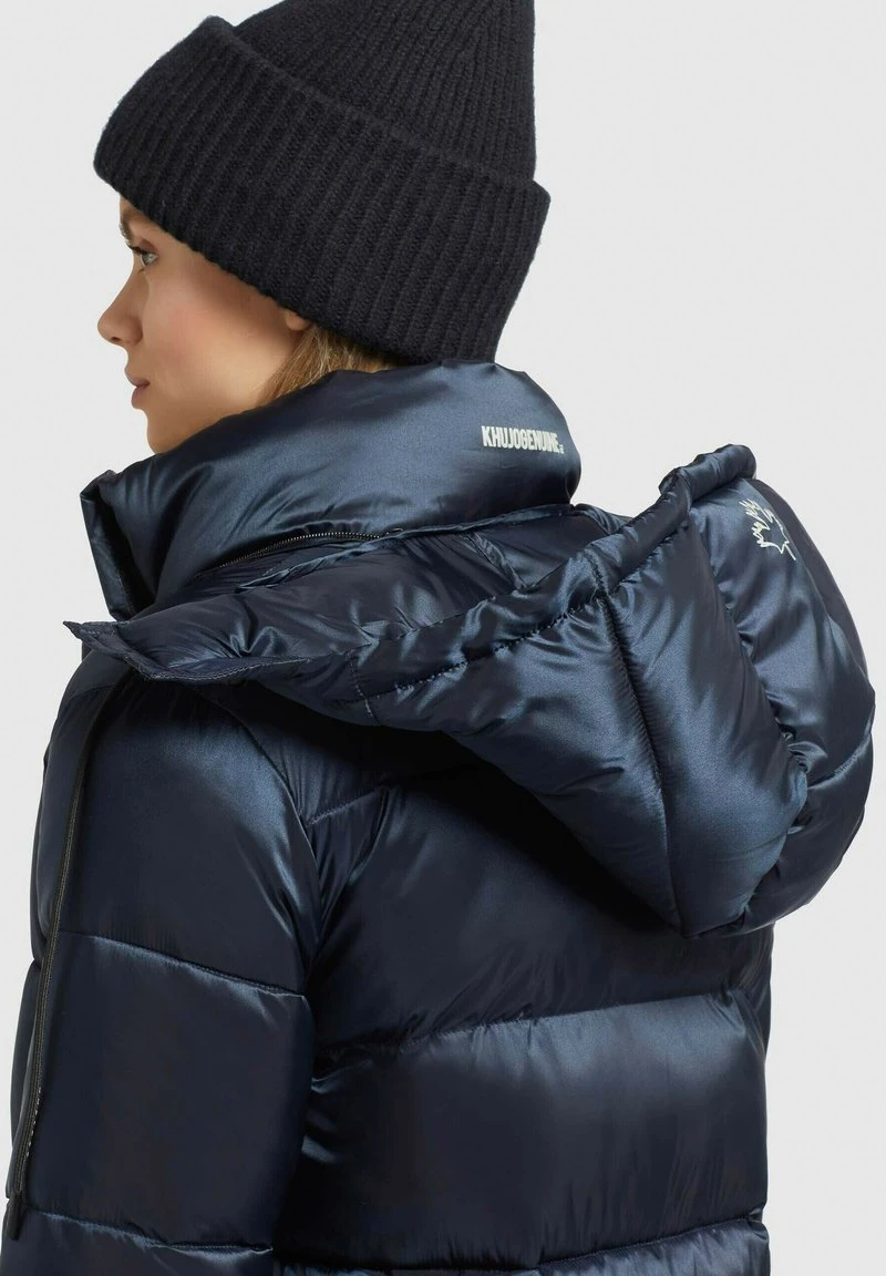 WORD SATIN - Wintermantel - dunkelblau Khujo WORD SATIN - Wintermantel - Dunkelblau -Deutschland Khujo Verkaufs-Shop 4a1a3a3aea0148fd94beba2c36ce85e0