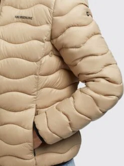 Khujo Damen Jacke - ELENI 5 Khujo Damen Jacke - ELENI -Deutschland Khujo Verkaufs-Shop Damen Jacke ELENI pdstandard 665703 0001 modeldetail 1