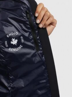 Khujo Damen Jacke - MAUDE SHINY 6 Khujo Damen Jacke - MAUDE SHINY -Deutschland Khujo Verkaufs-Shop Damen Jacke MAUDE SHINY pdstandard 656971 0003 modeldetail 2