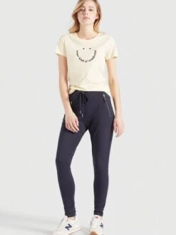 Khujo Damen T-Shirt - FRANCESCA SMILE 2 Khujo Damen T-Shirt - FRANCESCA SMILE -Deutschland Khujo Verkaufs-Shop Damen T Shirt FRANCESCA SMILE pdstandard 522766 0003 modelfront 3