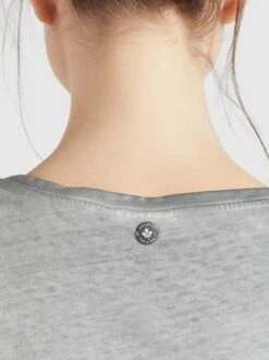 Khujo Damen T-Shirt - PERGOLA 7 Khujo Damen T-Shirt - PERGOLA -Deutschland Khujo Verkaufs-Shop Damen T Shirt PERGOLA pdstandard 522750 0002 modeldetail 3