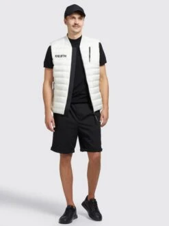 Khujo Herren Weste - REMAN SHINY 2 Khujo Herren Weste - REMAN SHINY -Deutschland Khujo Verkaufs-Shop Herren Weste REMAN SHINY pdstandard 656914 0001 modelfront 3