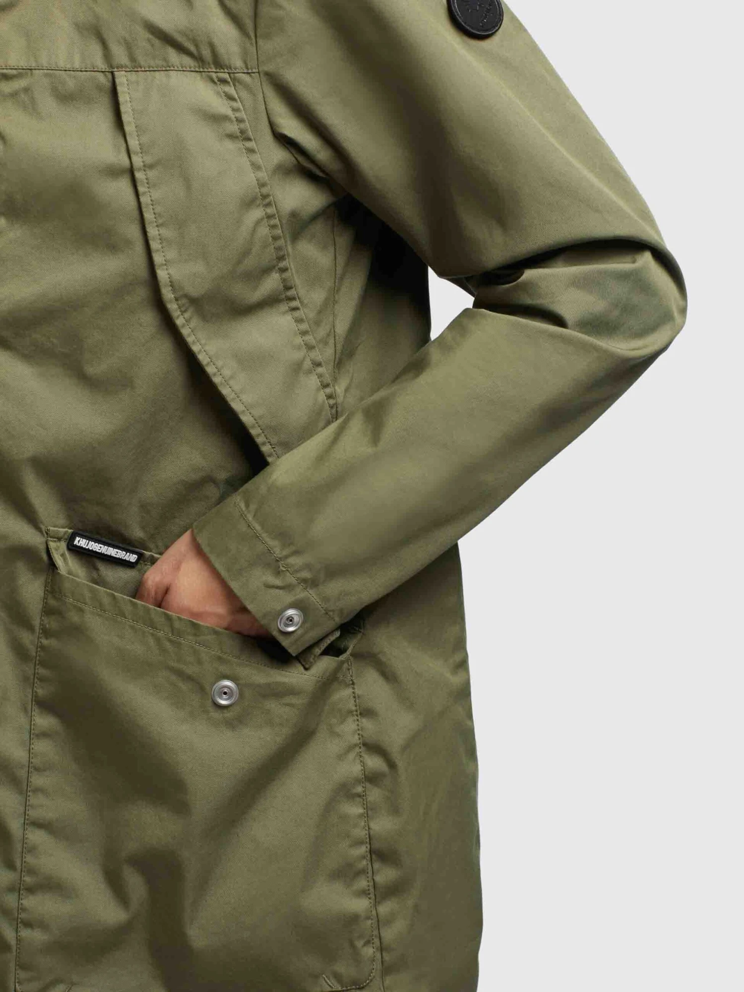 Mantel AIRA3 in Olivgrün Khujo Mantel AIRA3 In Olivgrün -Deutschland Khujo Verkaufs-Shop khujo mantel aira3 in olivgrun 7 scaled